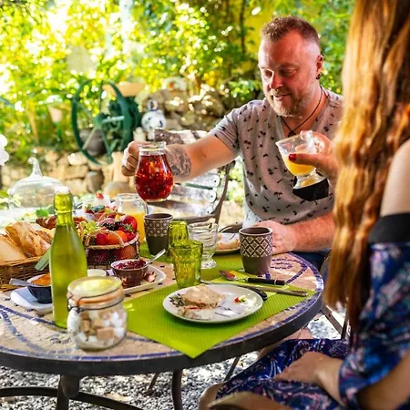 Le Portel Des Arnaud D'hotes Bed & Breakfast 3*