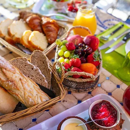 Le Portel Des Arnaud D'hotes Bed & Breakfast 3*